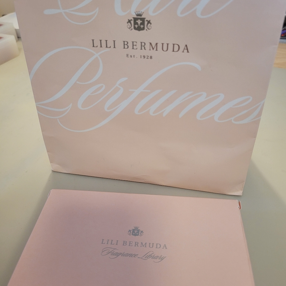 Lili Bermuda Fragrance Library